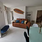 Hyper Centre, Beach 80M, Parking Available, Air Conditioning Appartement *
