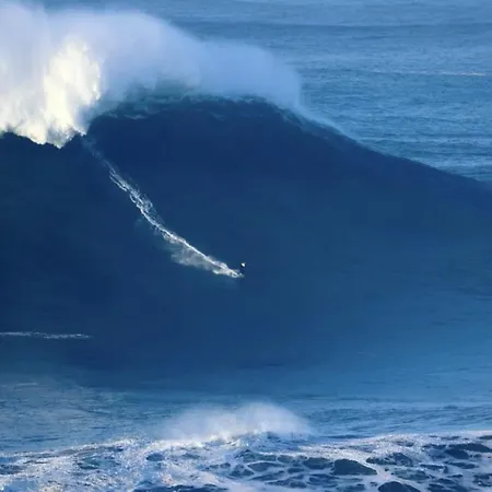 Casa Na Onda Elevador-hyper Center Ναζαρέ