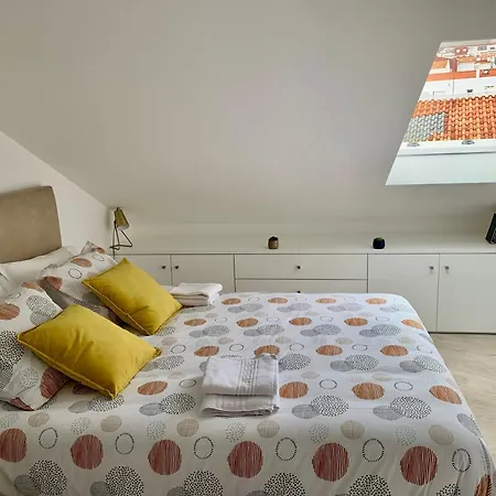 Hyper Centre, 80m, Parking Available, Air Conditioning Appartement Nazaré